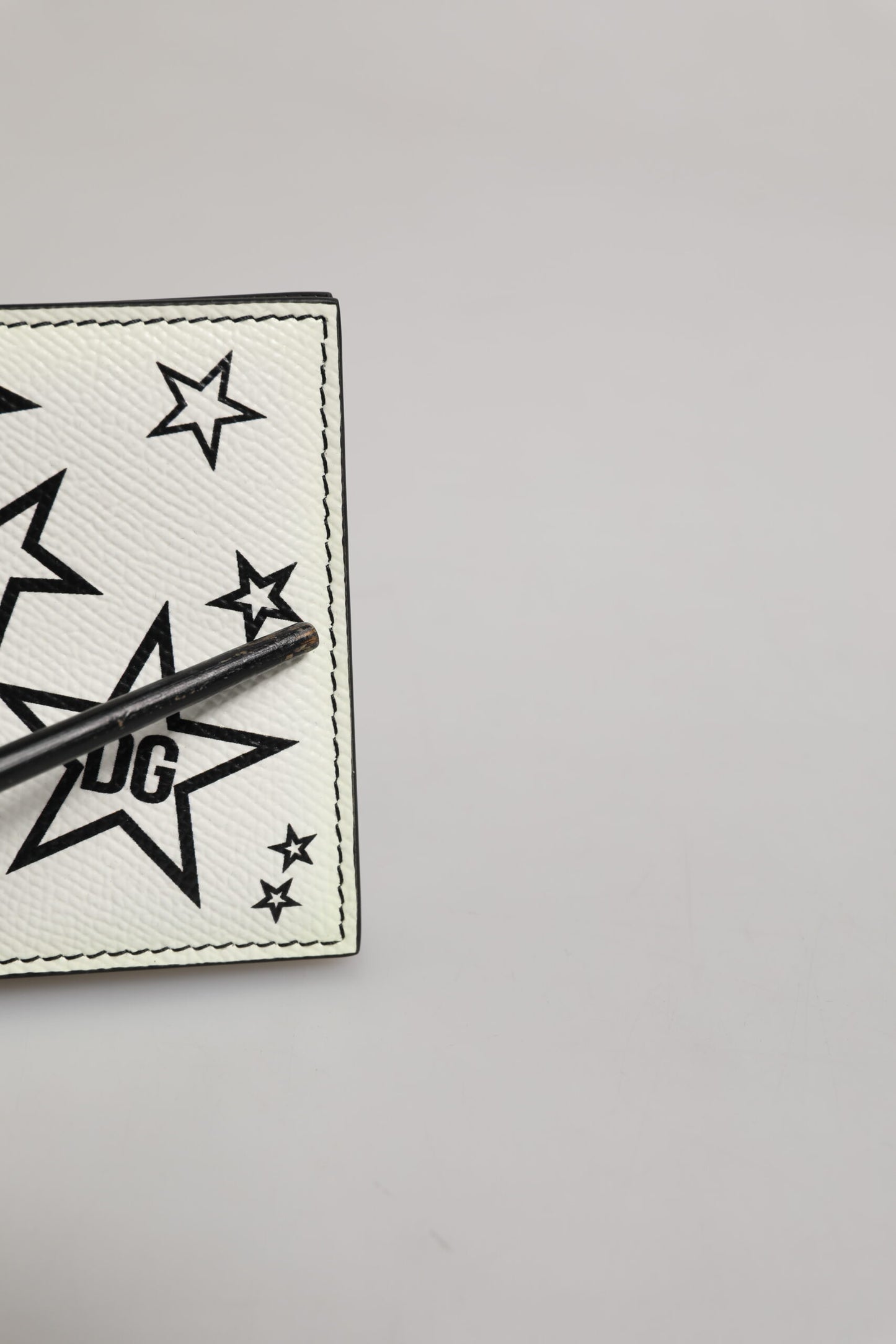 Dolce & Gabbana White Leather DG Star Logo Bifold Card Holder Wallet